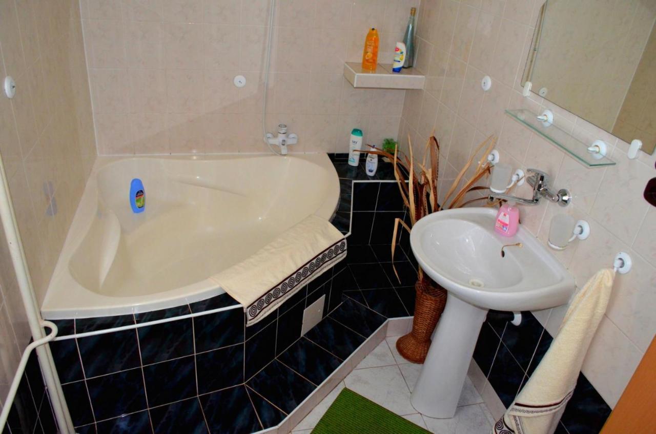 Apartmany Riviera A Chalupa Riviera Liptov, เบเชนยอวา ภายนอก รูปภาพ