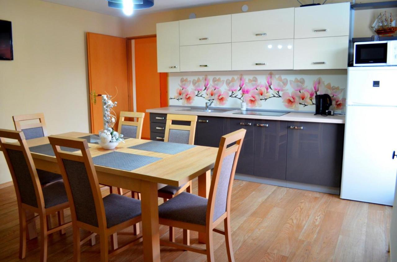 Apartmany Riviera A Chalupa Riviera Liptov, เบเชนยอวา ภายนอก รูปภาพ