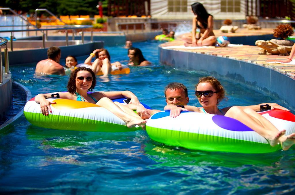 Apartmany Riviera A Chalupa Riviera Liptov, เบเชนยอวา ภายนอก รูปภาพ
